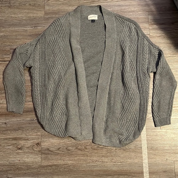 Universal Threads cardigan - Picture 1 of 3